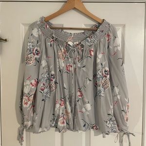 ASTR the Label Off Shoulder Floral Top